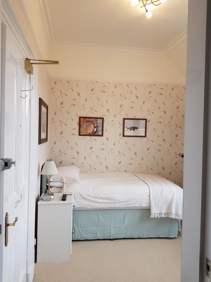 Single Room with Private Bathroom
